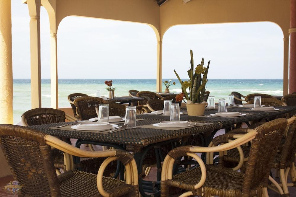Casa Del Mar Beach Resort San Remigio  Esterno foto