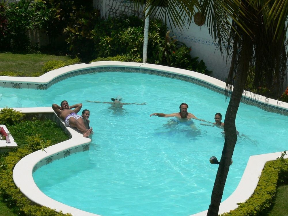 Casa Del Mar Beach Resort San Remigio  Esterno foto